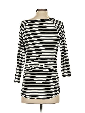 Liz Lange Maternity 3/4 Sleeve T-Shirt (view 2)