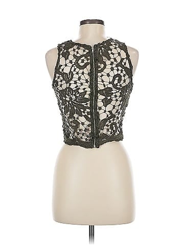 Charlotte Russe Sleeveless Blouse (view 2)