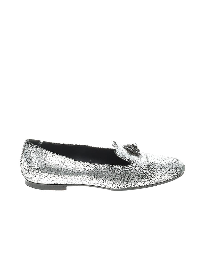 Chanel Metallic Silver 2015 Leather Camellia Accent Loafers Size EU 39 1/2 - photo 1