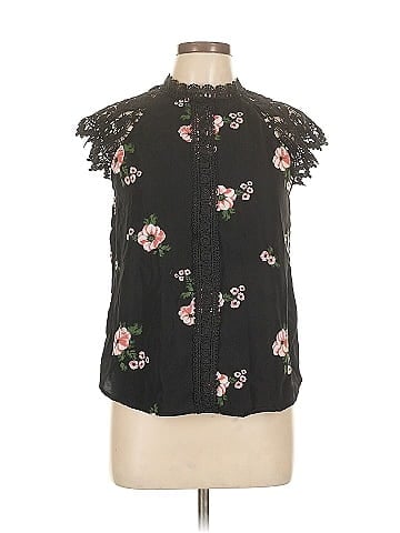 No Boundaries Sleeveless Blouse (view 1)