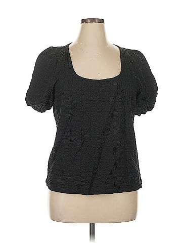 Maurices Short Sleeve T-Shirt (view 1)