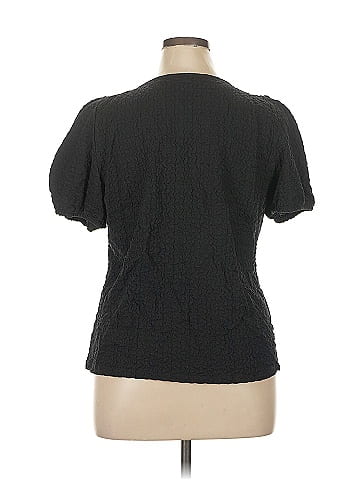 Maurices Short Sleeve T-Shirt (view 2)