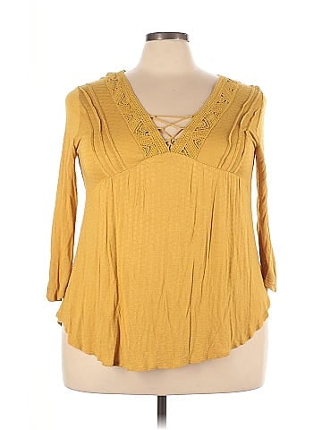 Maurices 3/4 Sleeve T-Shirt (view 1)