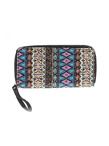 Unbranded Wristlet (view 1)
