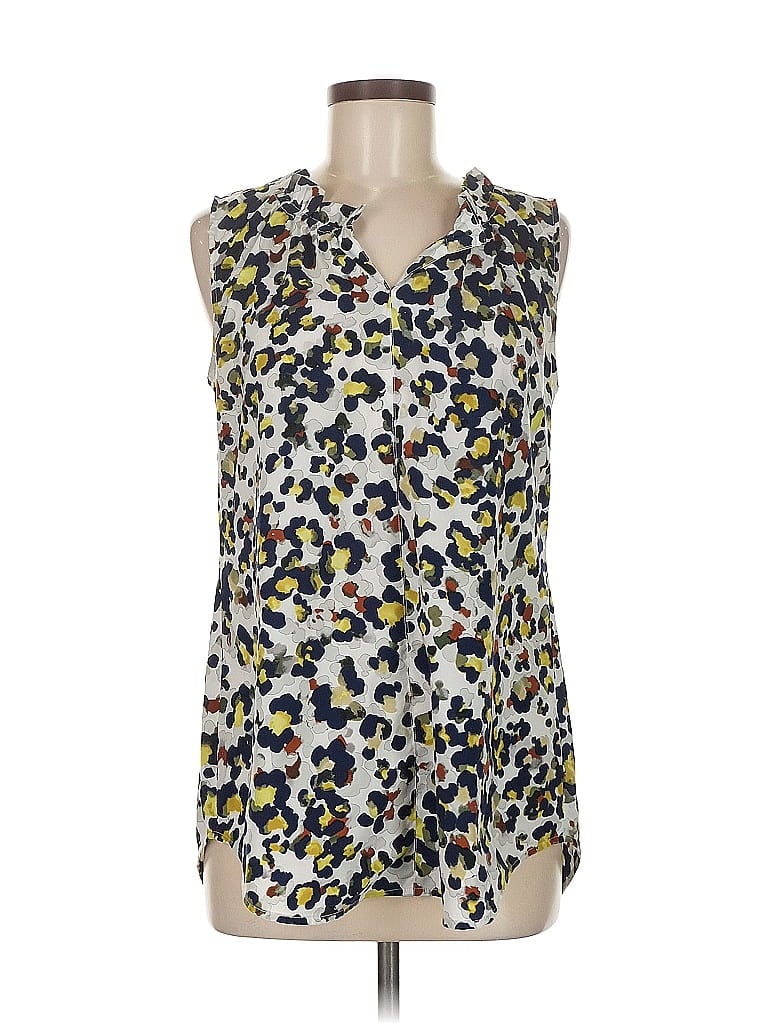 Click to view more detailed imagery on our partner's website Pre-owned Cabi Casual Dress In White