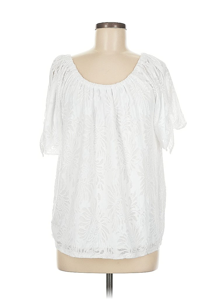 Click to view more detailed imagery on our partner's website Pre-owned Vince Camuto Short Sleeve Blouse In White