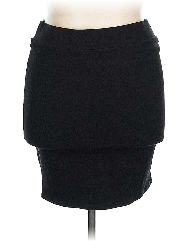 Pre-owned Torrid Casual Skirt In Black