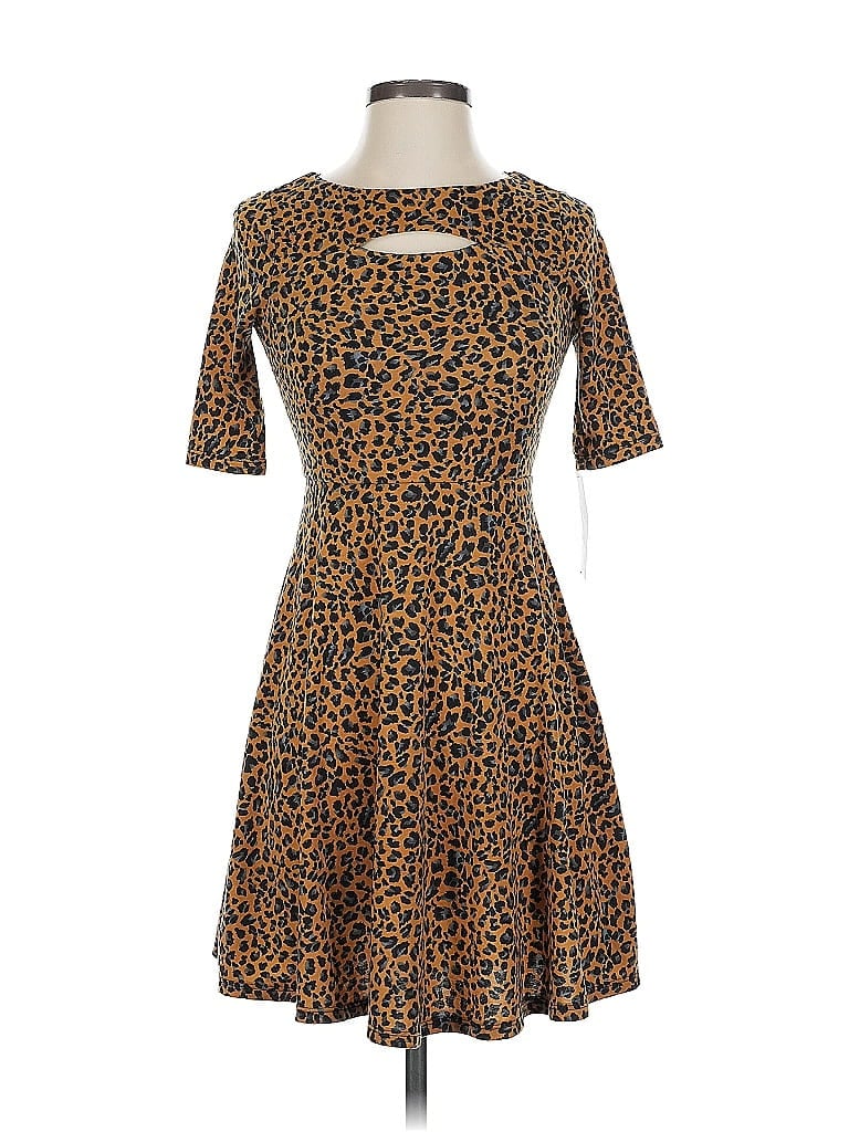 Pre-owned Xhilaration Casual Dress In Brown