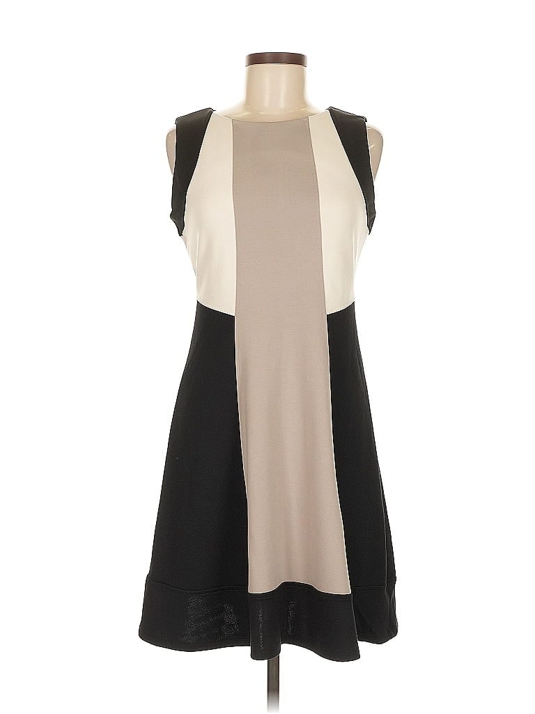 Pre-owned Roz & Ali Casual Dress In Gray