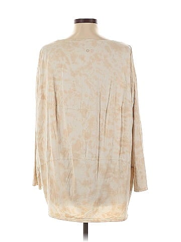 Lululemon Athletica Long Sleeve T-Shirt (view 2)