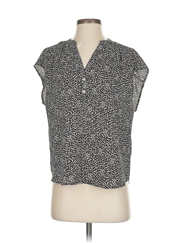 Click to view more detailed imagery on our partner's website Pre-owned Banana Republic Factory Store Short Sleeve Blouse In Black