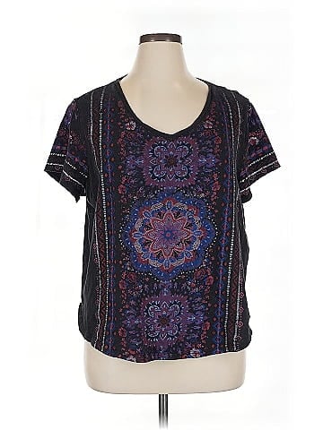 St. John's Bay Short Sleeve T-Shirt (view 1)