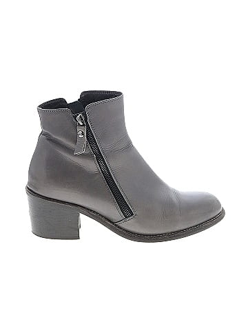 Attilio Giusti Leombruni Ankle Boots (view 1)