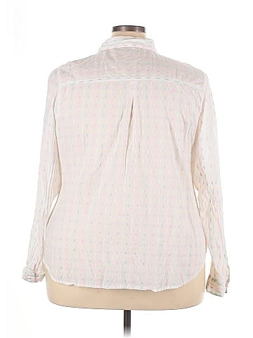 Maurices Long Sleeve Button-Down Shirt (view 2)