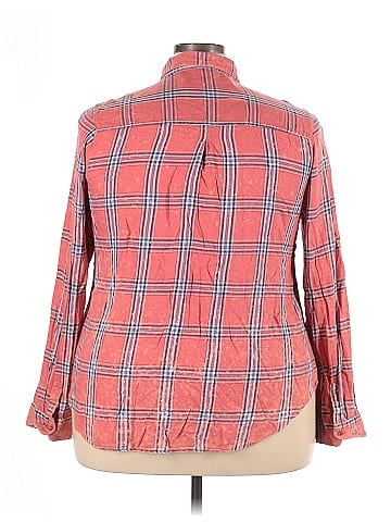 Maurices Long Sleeve Button-Down Shirt (view 2)