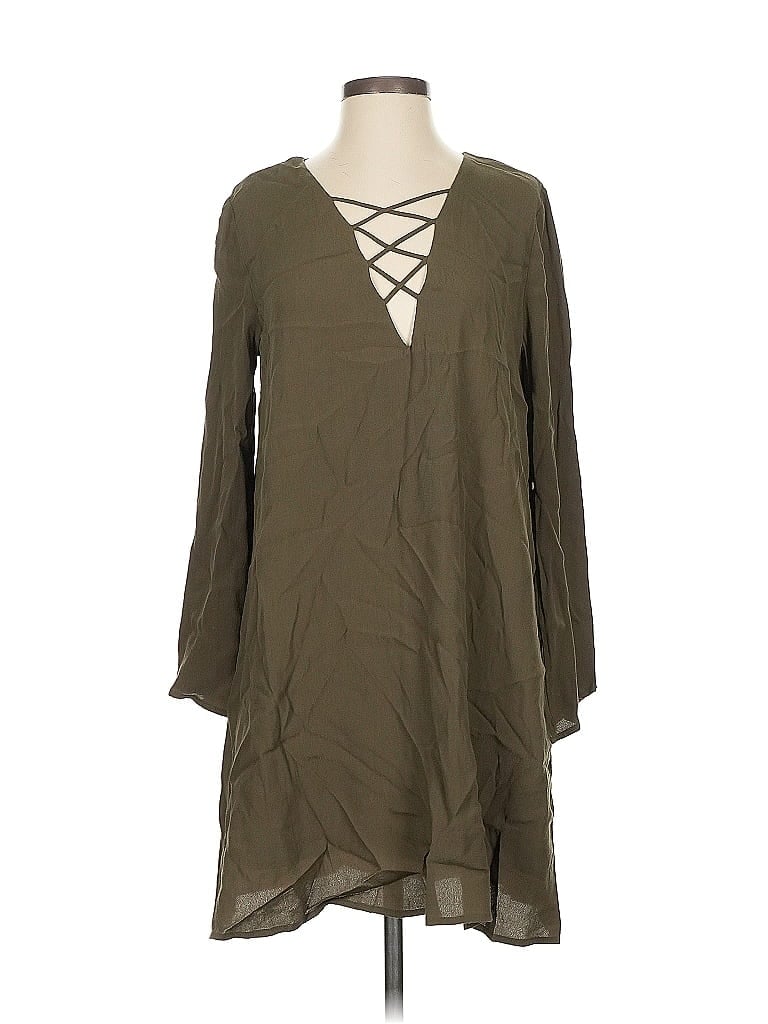 Pre-owned Astr Casual Dress In Green