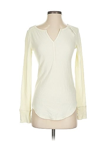 Gap Long Sleeve T-Shirt (view 1)