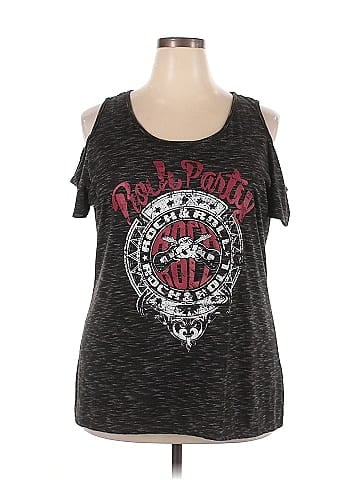 Maurices Sleeveless T-Shirt (view 1)