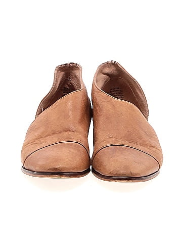Unbranded Flats (view 2)