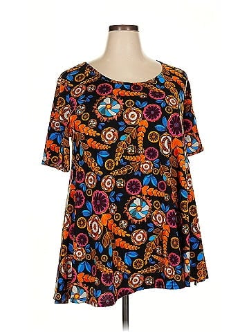 Lularoe Short Sleeve T-Shirt (view 1)