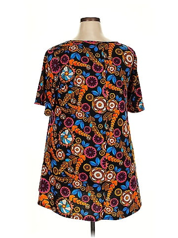 Lularoe Short Sleeve T-Shirt (view 2)