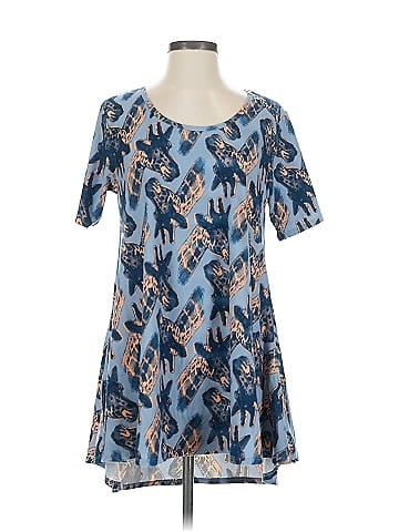 Lularoe Short Sleeve Blouse (view 1)