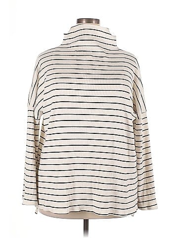Suzanne Betro Long Sleeve Turtleneck (view 1)