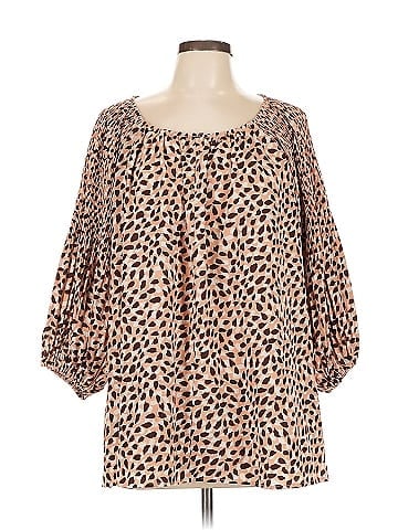 Easel 3/4 Sleeve Blouse (view 1)