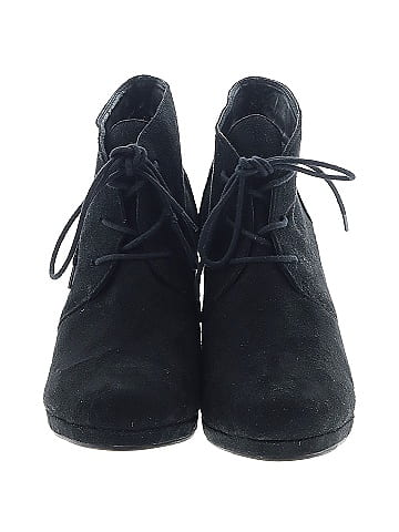 Journee Collection Ankle Boots (view 2)