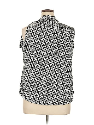 Liz Claiborne Sleeveless T-Shirt (view 2)