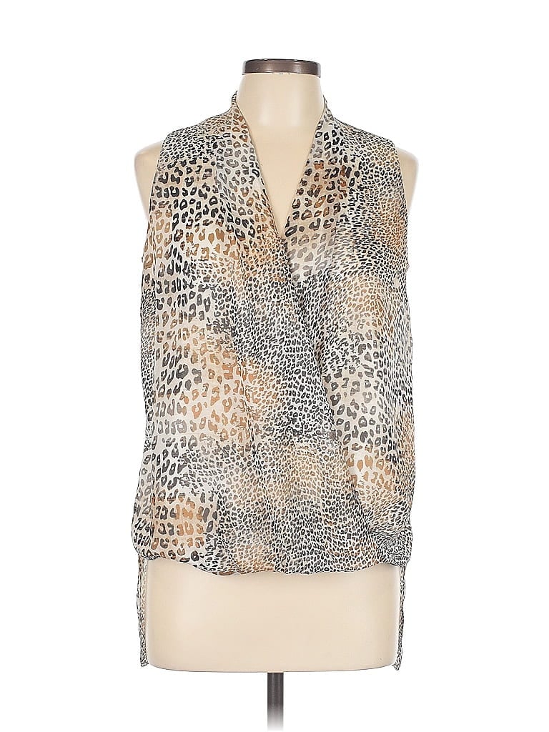 Click to view more detailed imagery on our partner's website Pre-owned Nygard Sleeveless Blouse In Silver