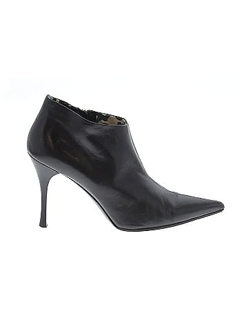 Gucci Leather Ankle Boots (view 1)