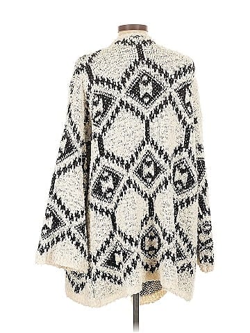 Pol Cardigan (view 2)