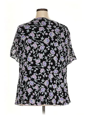 Lane Bryant Short Sleeve T-Shirt (view 2)
