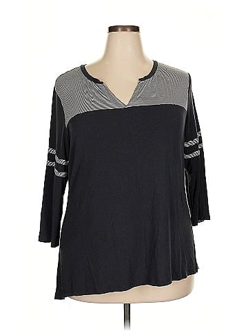 Maurices 3/4 Sleeve T-Shirt (view 1)