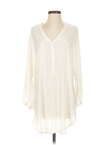 Smythe 3/4 Sleeve Blouse (view 1)