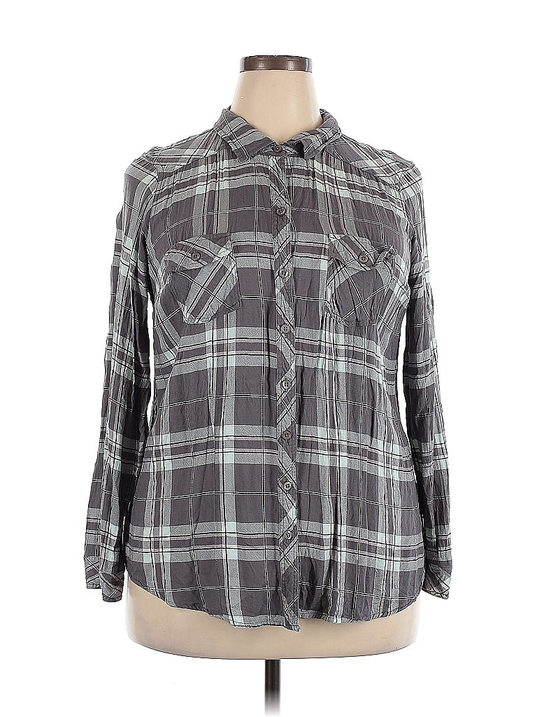 Pre-owned Torrid Long Sleeve Button Down Shirt In Gray