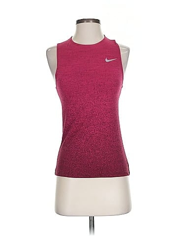 Nike Sleeveless Top (view 1)