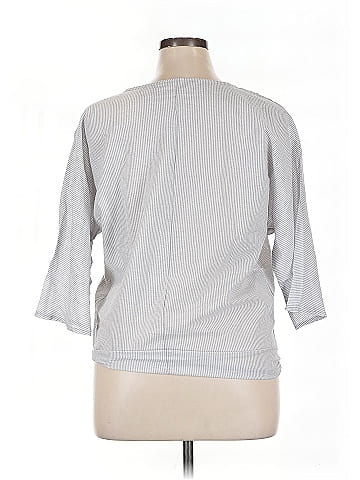 Unbranded 3/4 Sleeve Top (view 2)