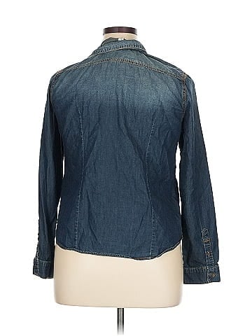 Xhilaration Long Sleeve Button-Down Shirt (view 2)