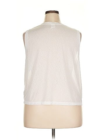 Gap Fit Sleeveless T-Shirt (view 2)