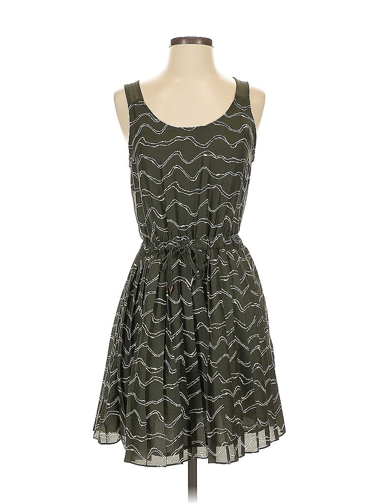 Click to view more detailed imagery on our partner's website Pre-owned Bcbgeneration Casual Dress In Green