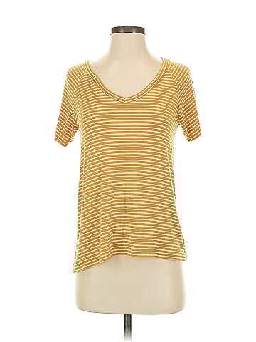 American Eagle Outfitters Short Sleeve T-Shirt (view 1)