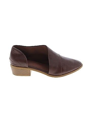 Unbranded Flats (view 1)