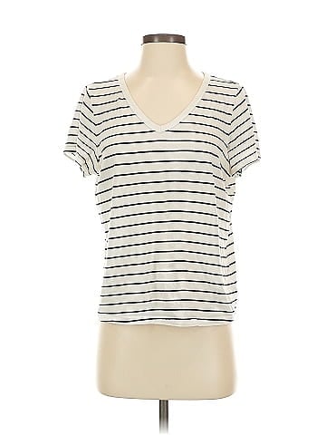 Old Navy Short Sleeve T-Shirt (view 1)