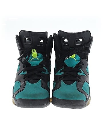 Air Jordan 6 Retro Turbo Green (GS) Sneakers (view 2)
