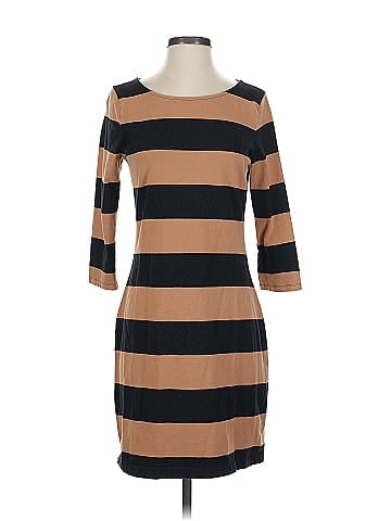 Old Navy Casual Dress (view 1)