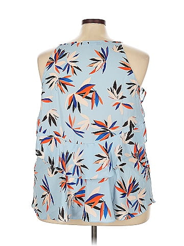 Jennifer Lopez Sleeveless Blouse (view 2)