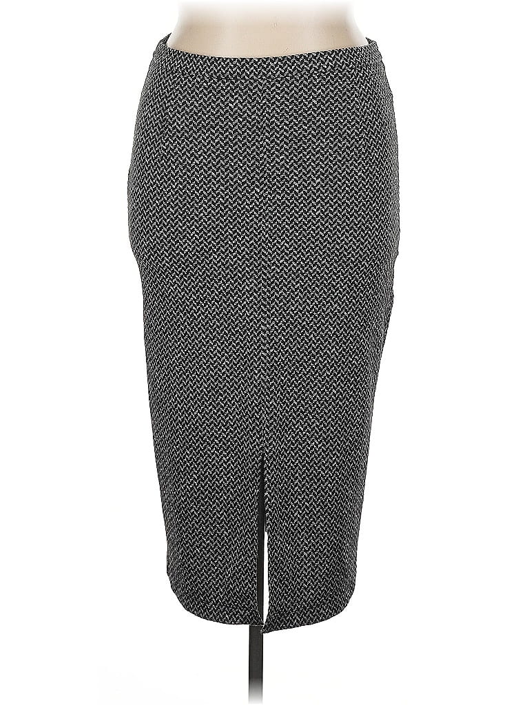 Click to view more detailed imagery on our partner's website Pre-owned Banana Republic Casual Skirt In Gray