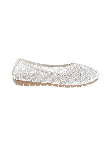 Unbranded Flats (view 1)
